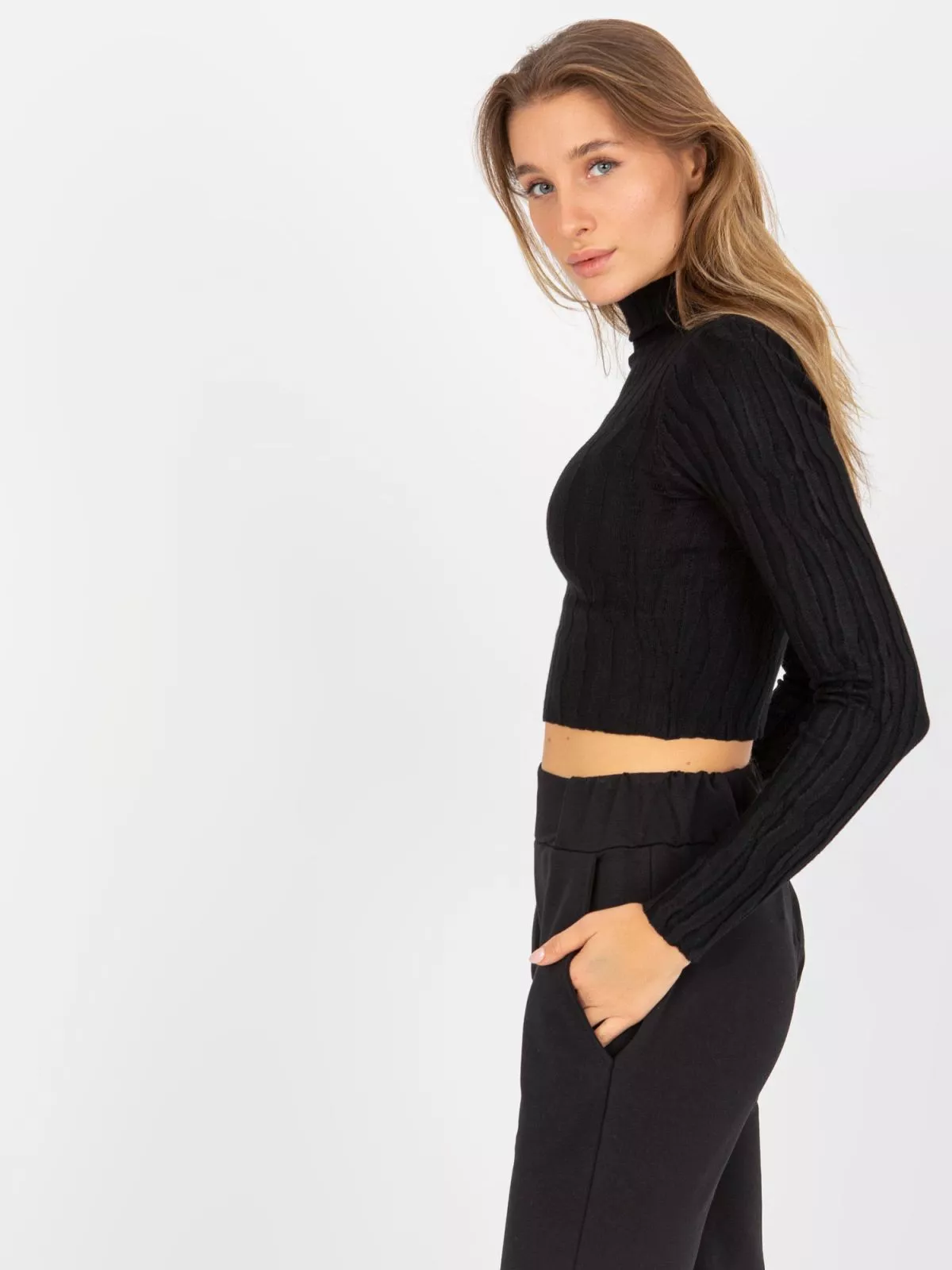 Pulover dama cu guler negru - pulovere